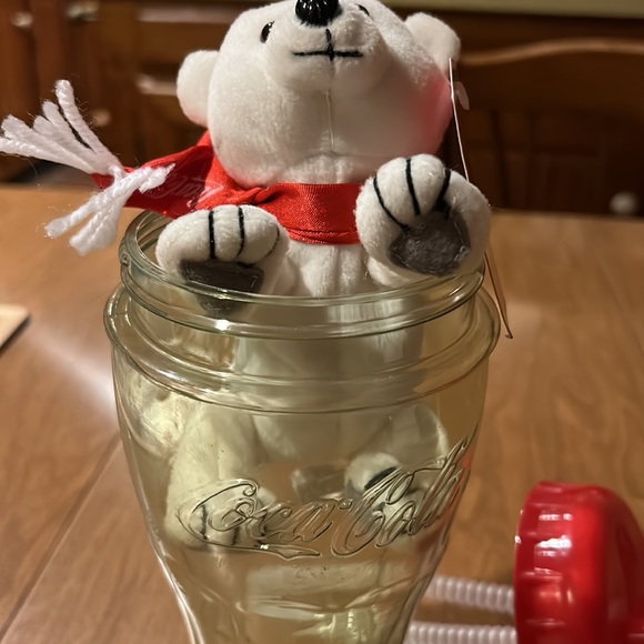 Vintage Coca Cola Drink Bottle with Signature Polar Bear - Picture 7 of 8